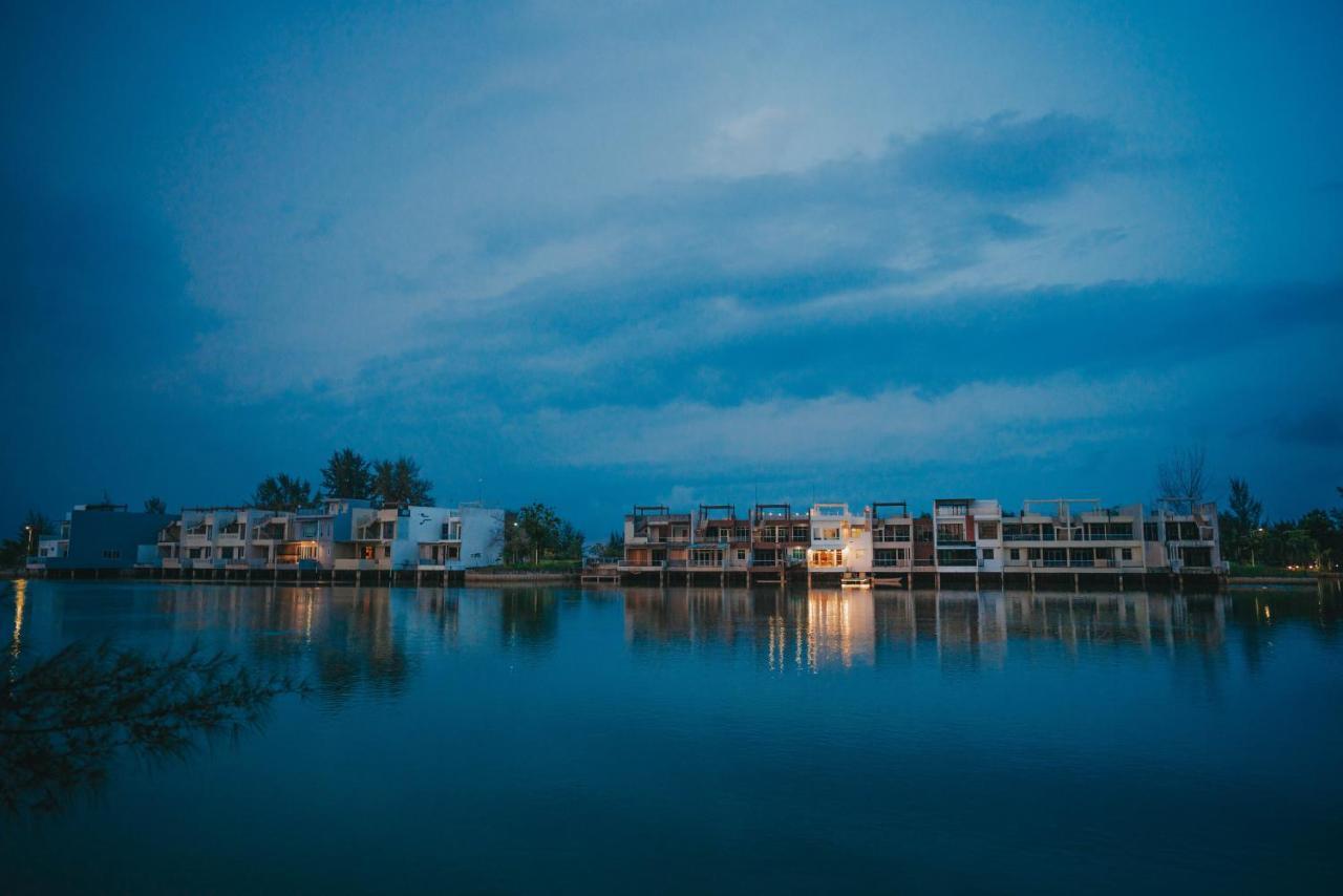 Villa Canoe And Fishing , Free Pickup Batam Exterior foto