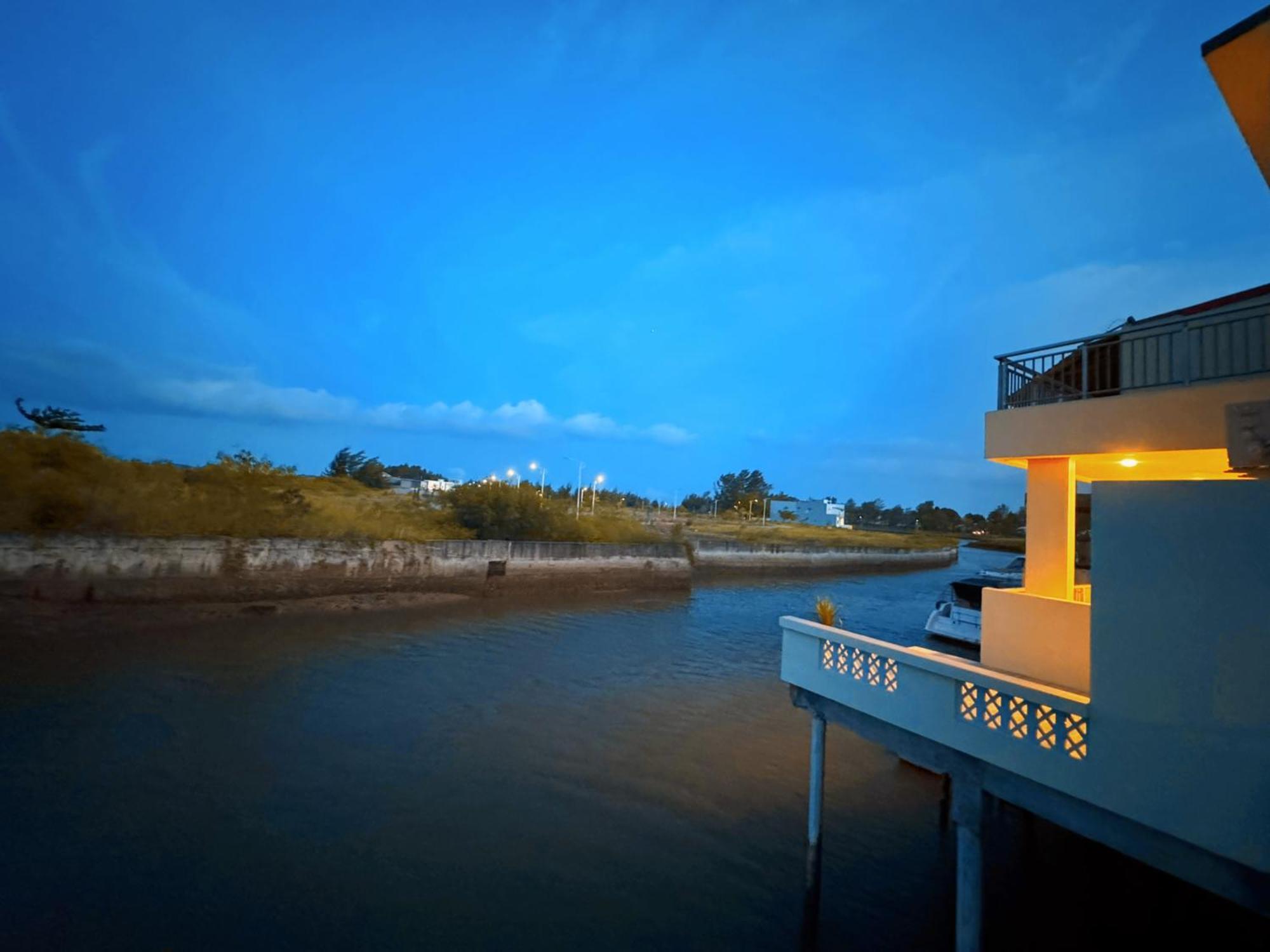 Villa Canoe And Fishing , Free Pickup Batam Exterior foto